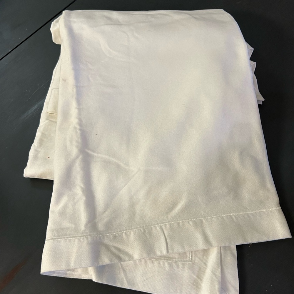 White Cloth Tablecoth "Fieldcrest" 100%Cotton 102 x60 Very Heavy